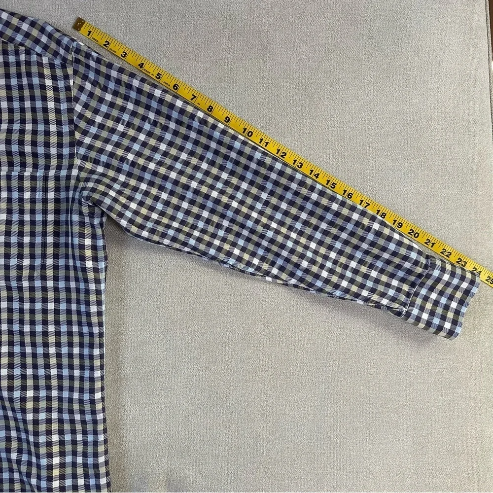 Tailorbyrd Plaid Button Down. Size medium. Purple/Gold Plaid.